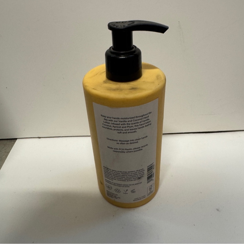Beauty Space Vanilla Coocnut Hand Lotion 11.8 OZ - Picture 3 of 3